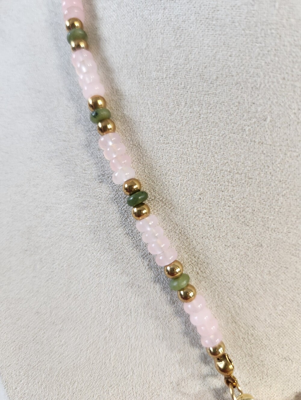 Handmade Natural Stone Neckalce - Picture 4 of 5